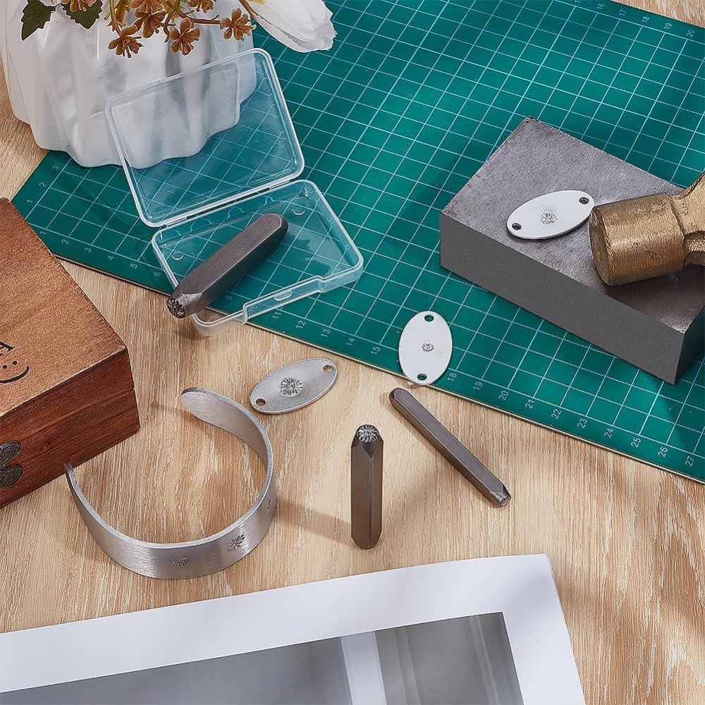3Pcs Metal Punch Stamp Heart M - огляд і ціна Leatherwork Art